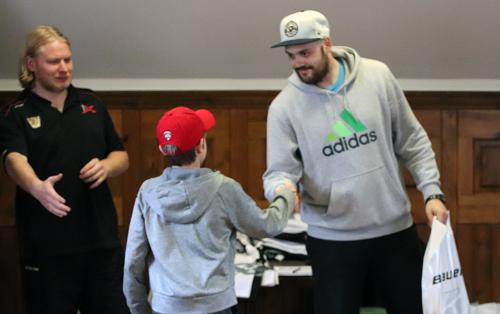 Headcoaches Tomáš Tůma and Lukáš Hökl welcome aspirant Jason Bahnik in the team.